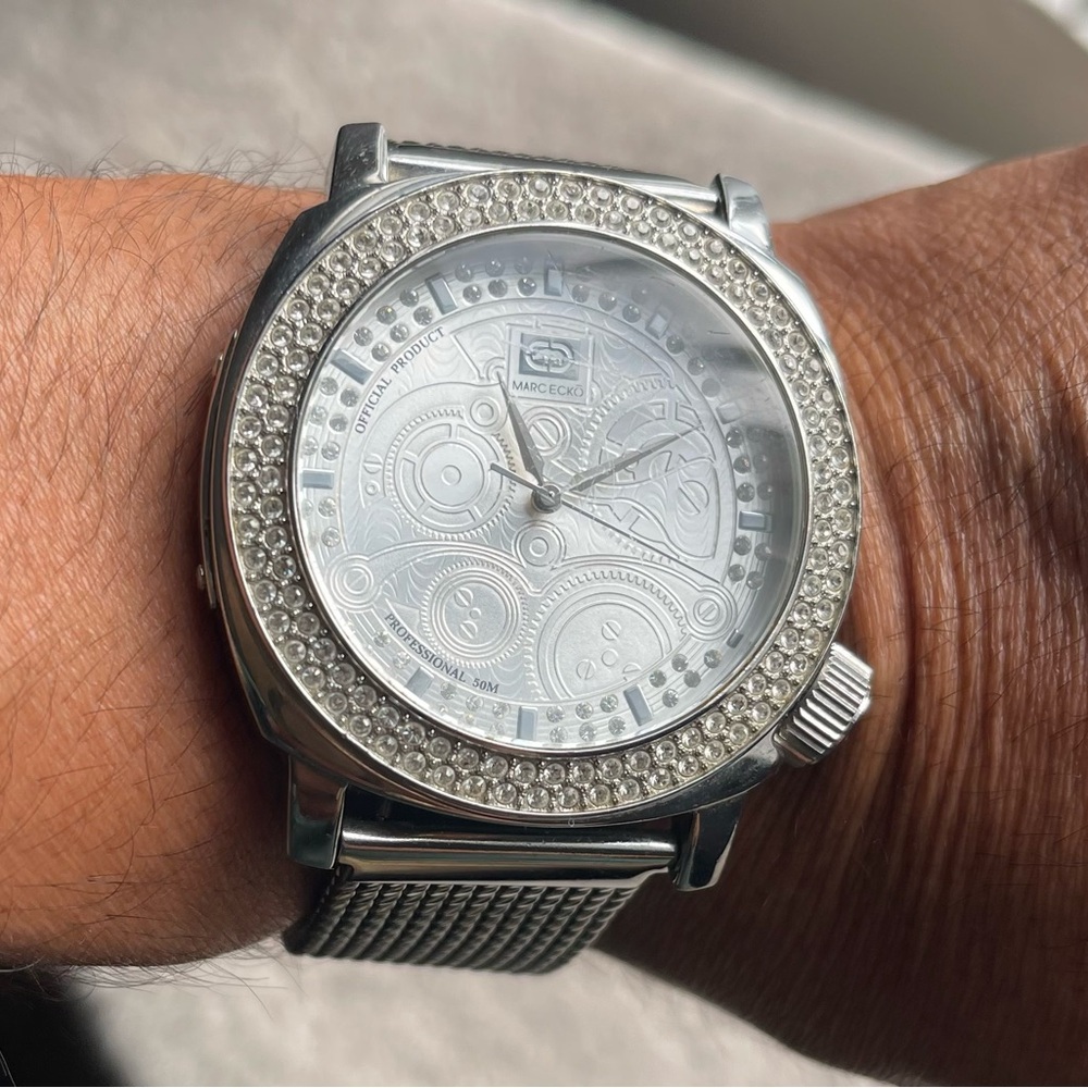 Marc Ecko Silver Smartwatch with Crystal Bezel. Model 00-829-1972